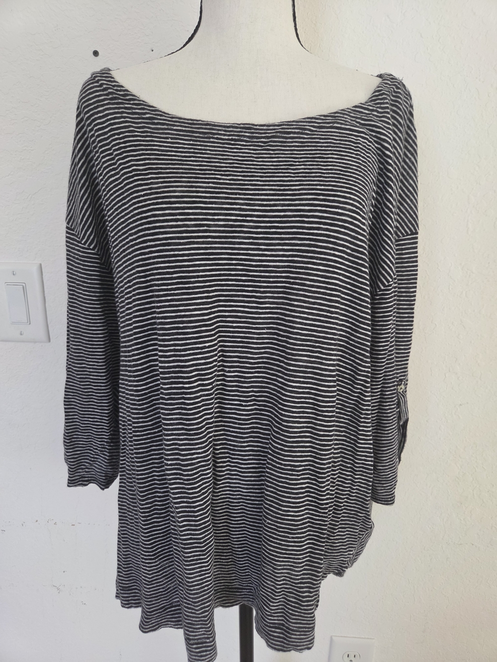 Adrienne Vittadini 100% Linen Stripe Top Blouse Black White 3X Button Back
